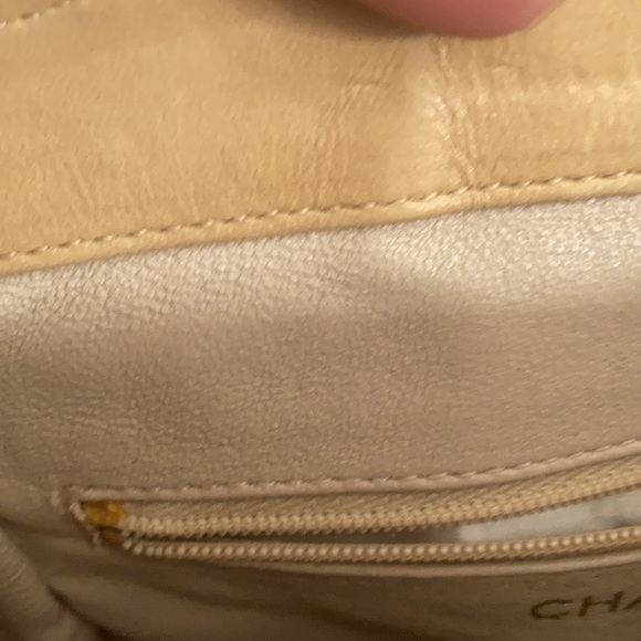 SOLD - CHANEL Vintage 1990’s Shoulder Purse - Picture 14 of 15